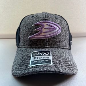 NHL Fanatics Ducks Hockey Fights Cancer Fitted Hat Gray/Purple - Size M/L